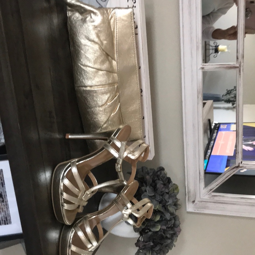 Sexy gold heels